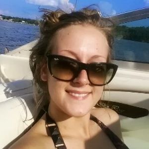 Meet your Posher, Abby